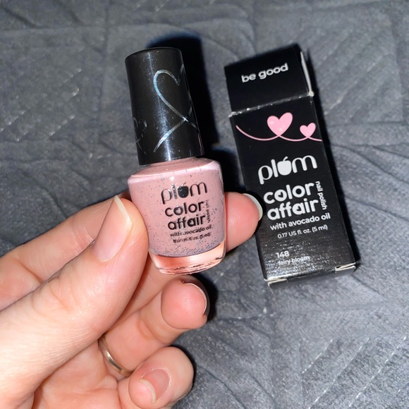 February 2023 Ipsy Glam Bag - Picture 5 of 10